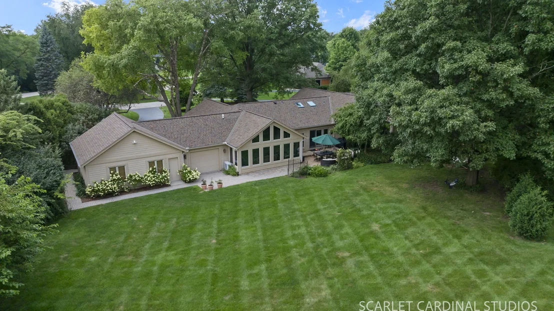 Photo of 11N091 Johnstown Road