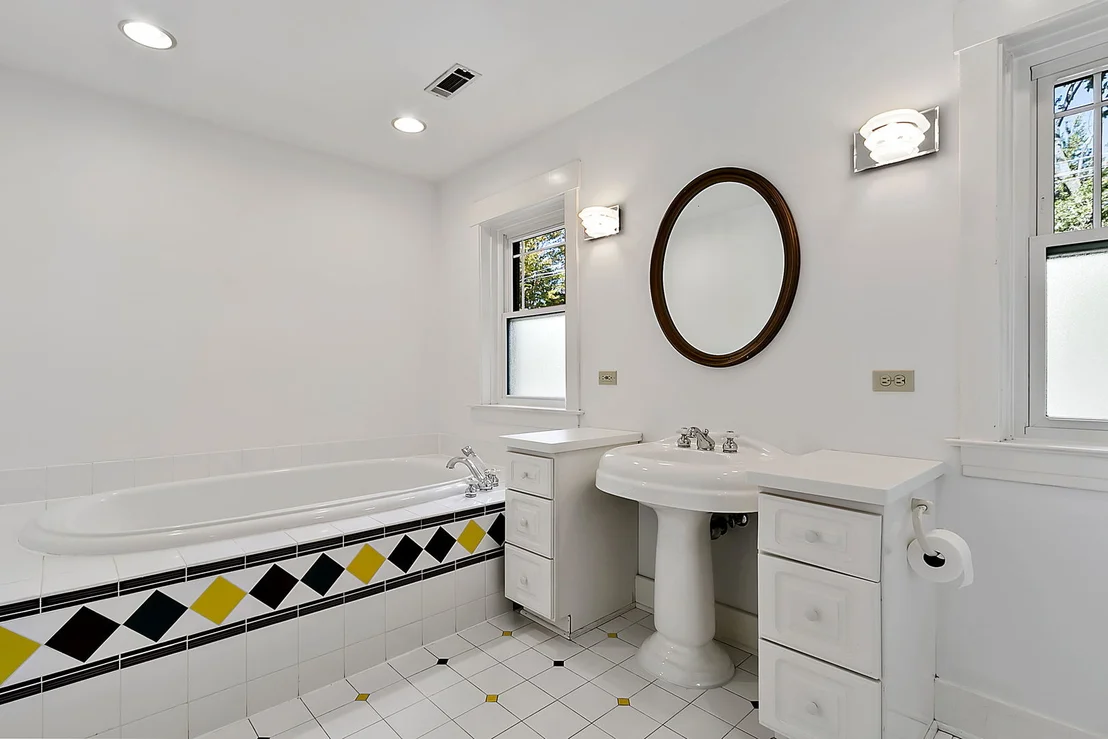 Photo of 82 Lawton Road