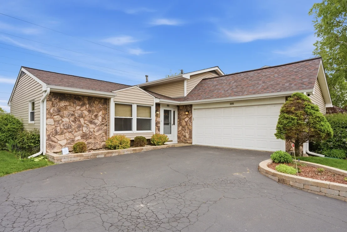Photo of 1375 Borden Drive