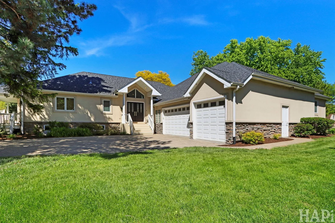 Photo of 225 Spruce Road