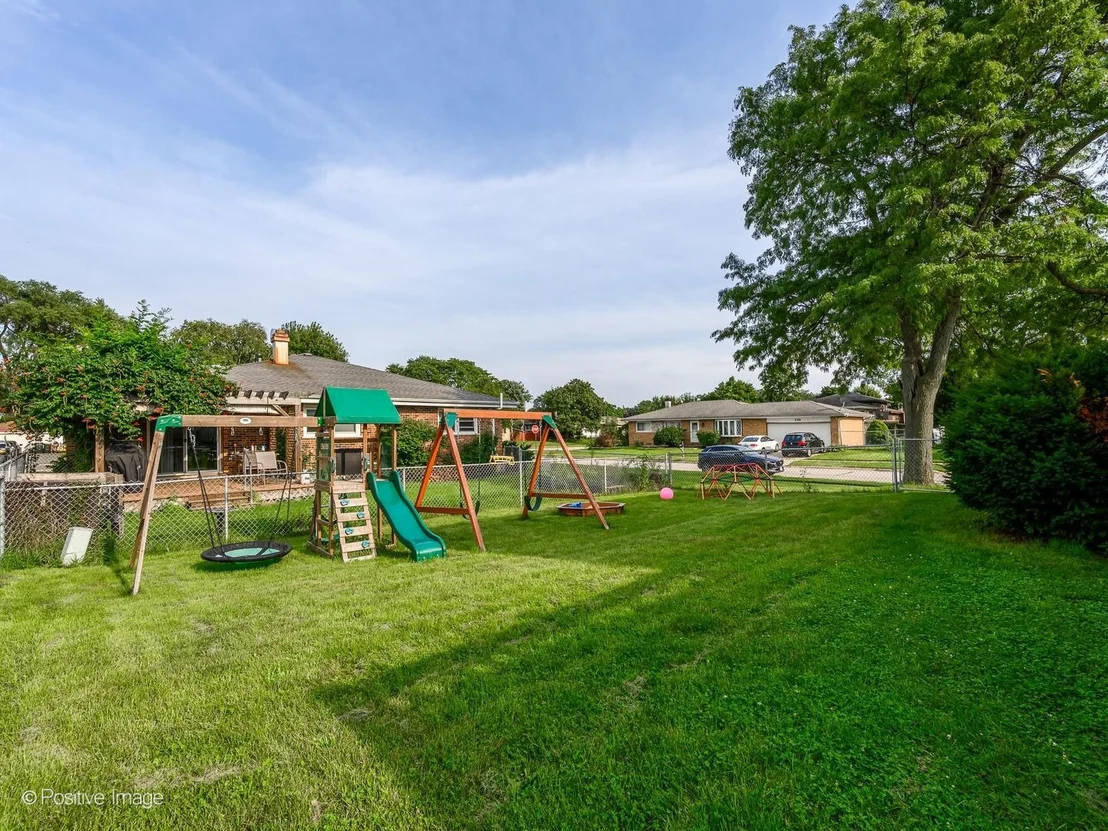 Photo of 557 Delaware Trail