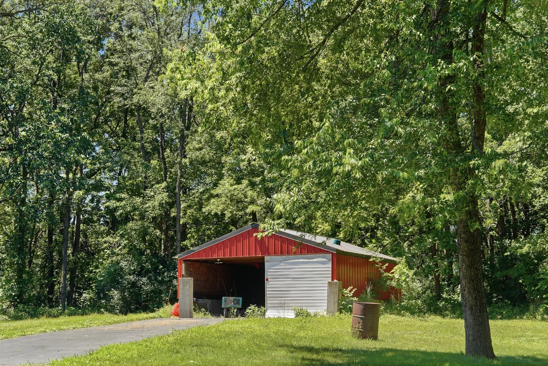 Photo of 15207 Henry Road
