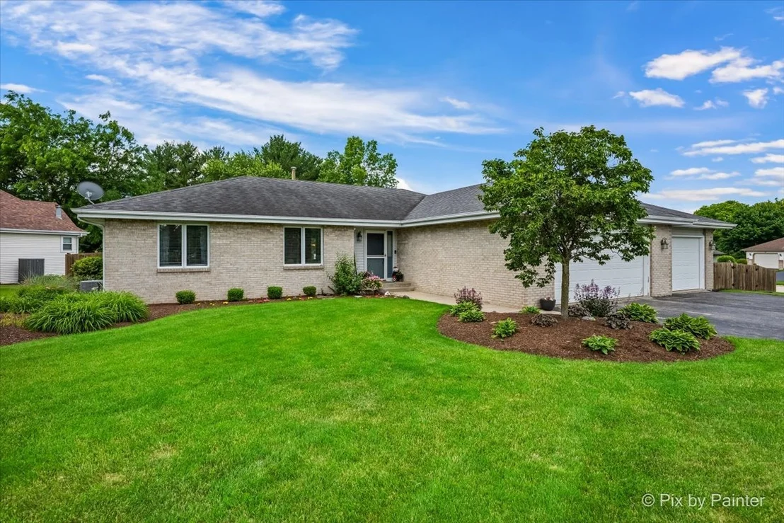 Photo of 7585 Derby Close