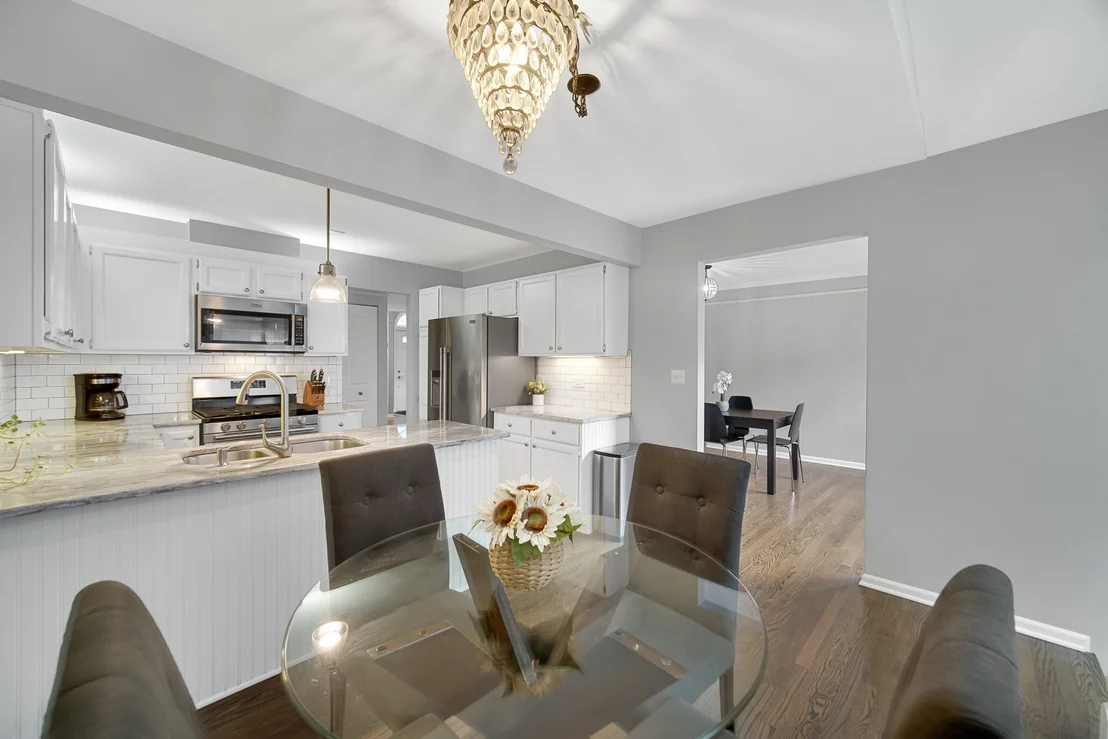 Photo of 9054 Forestview Road