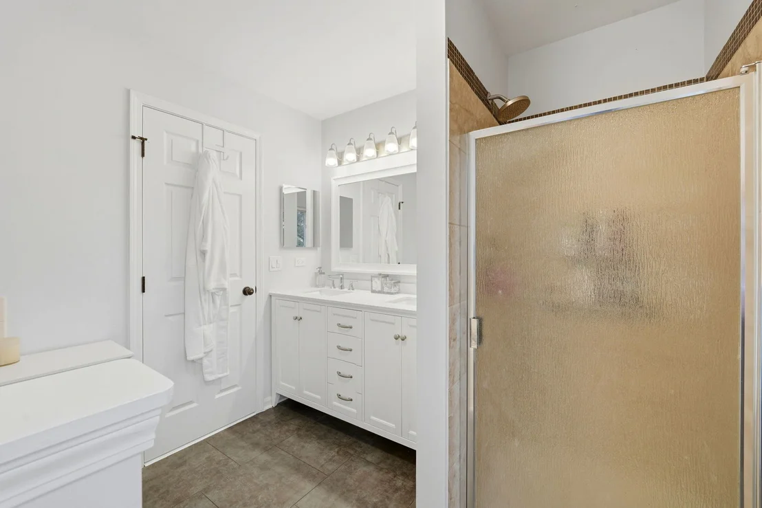 Photo of 830 Longwood Drive