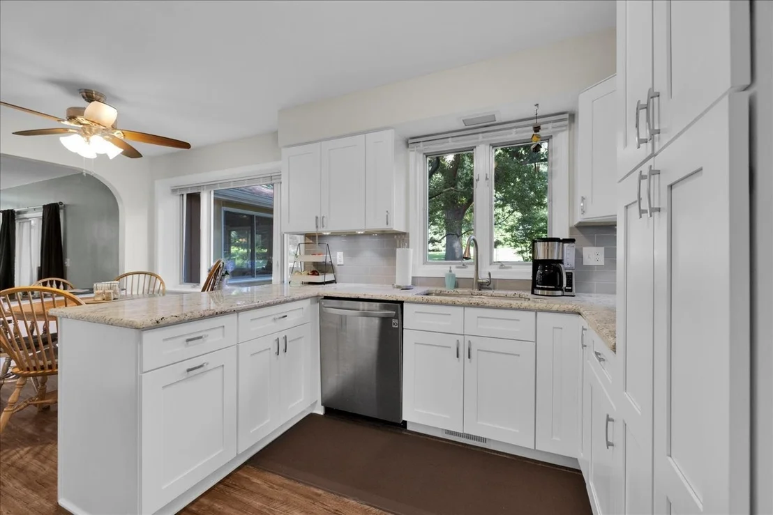 Photo of 41W210 Mare Lane