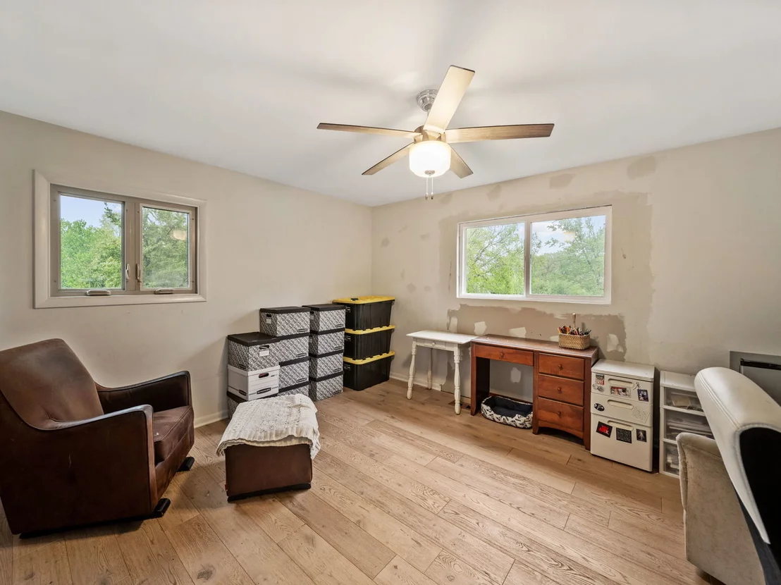 Photo of 1S655 Taylor Road