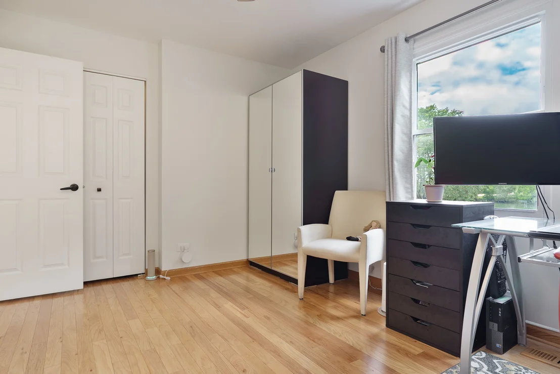 Photo of 881 Willowbrook Drive