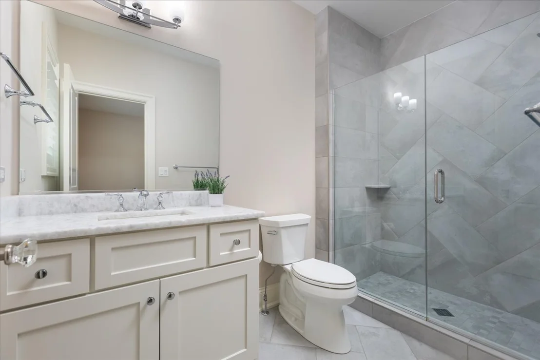 Photo of 907 Jackson Avenue