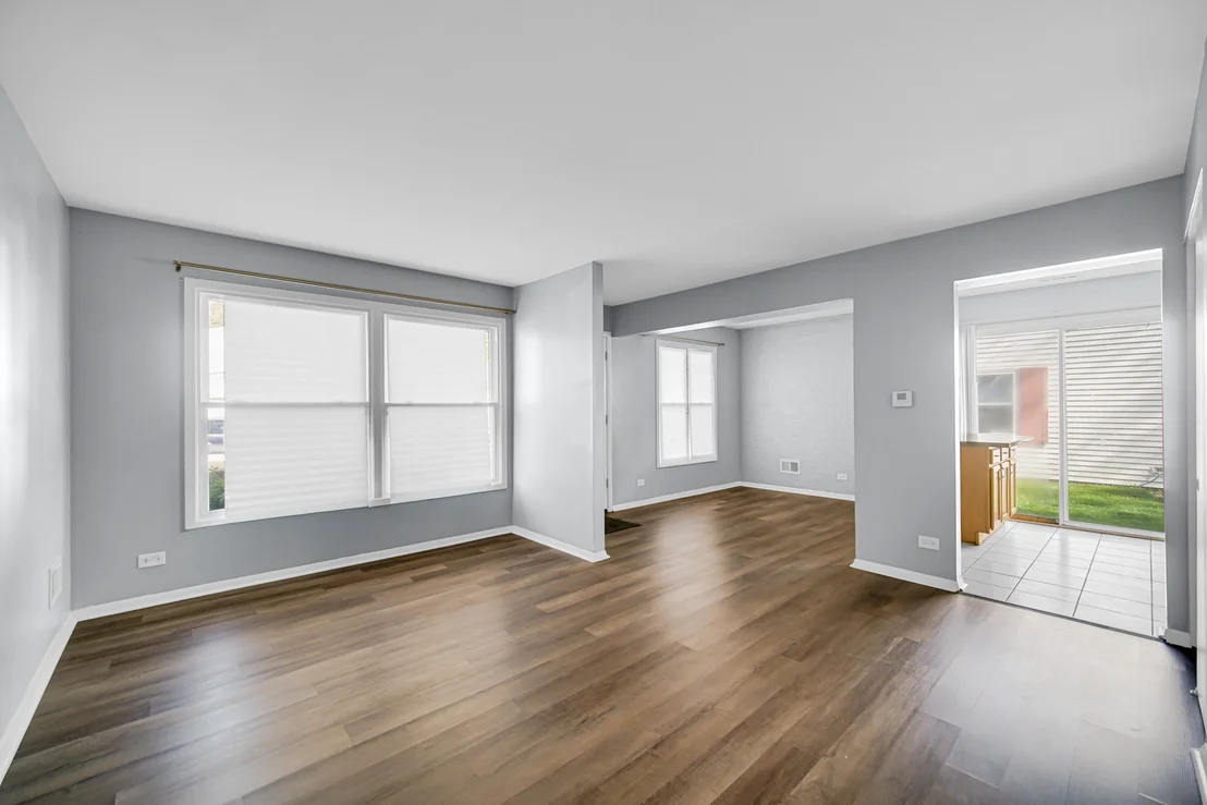 Photo of Unit 0 at 1793 Queensbury Circle