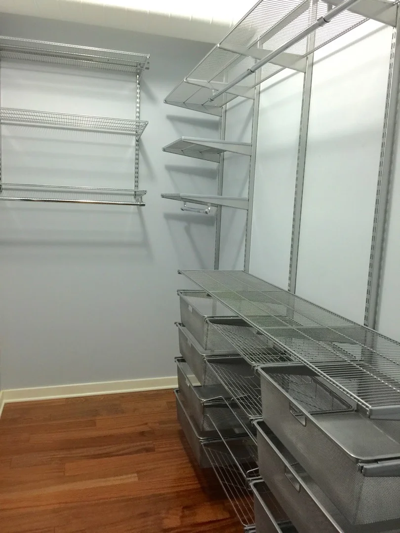 Photo of Unit 701 at 909 W Washington Boulevard