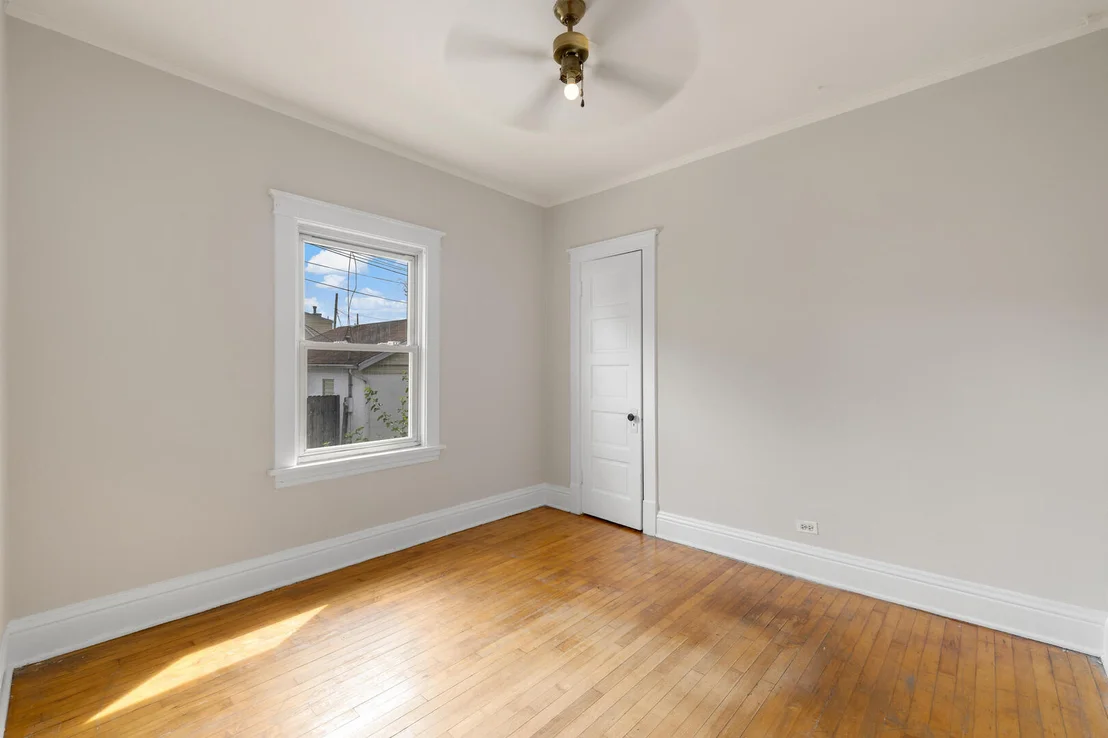 Photo of 13 W 37th Street