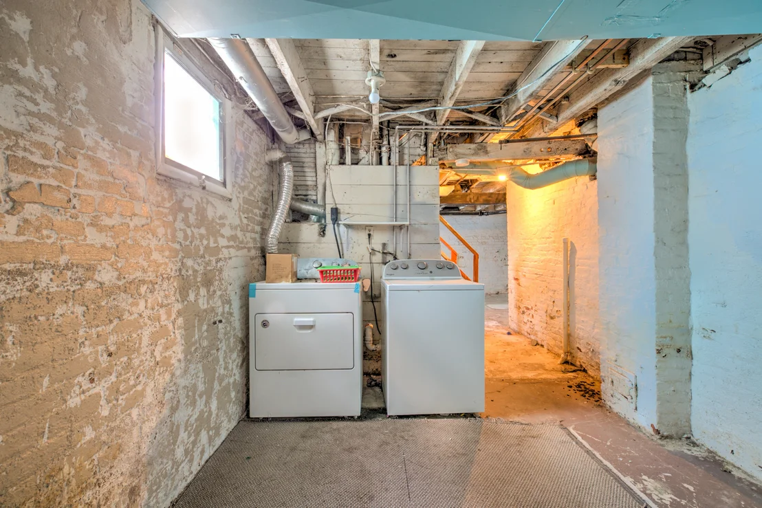 Photo of 310 N Mclean Street