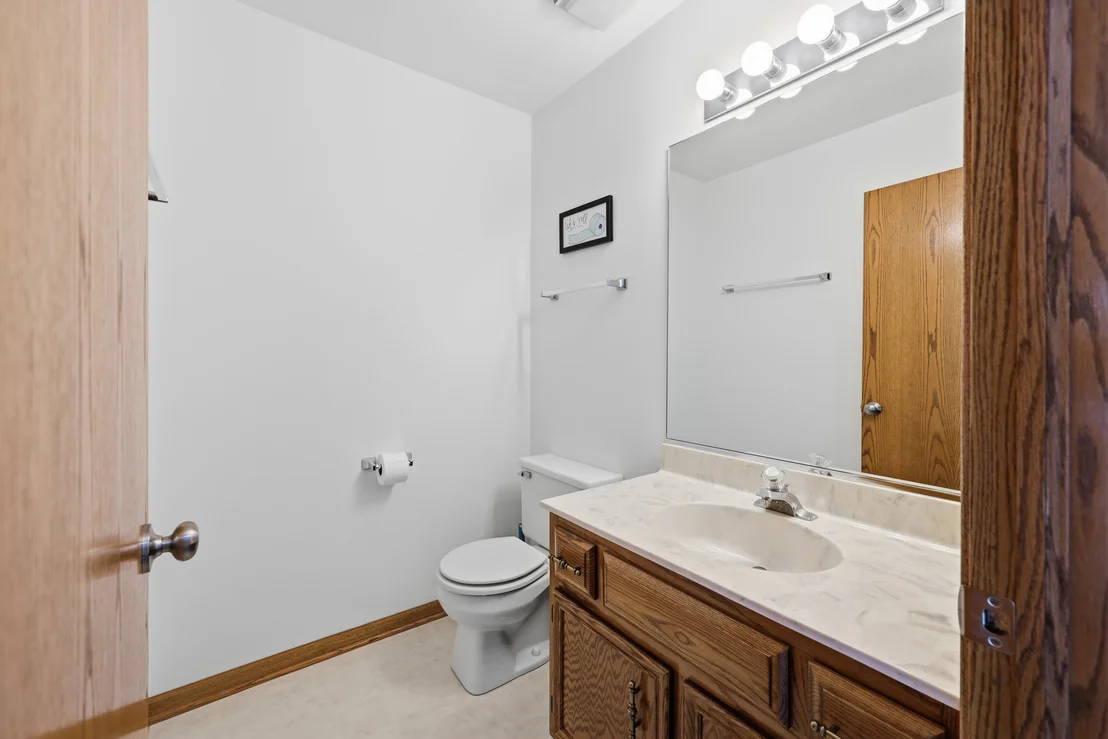 Photo of 655 Crest Drive
