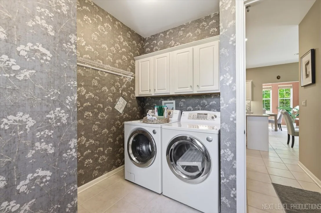Photo of 865 Cambridge Drive