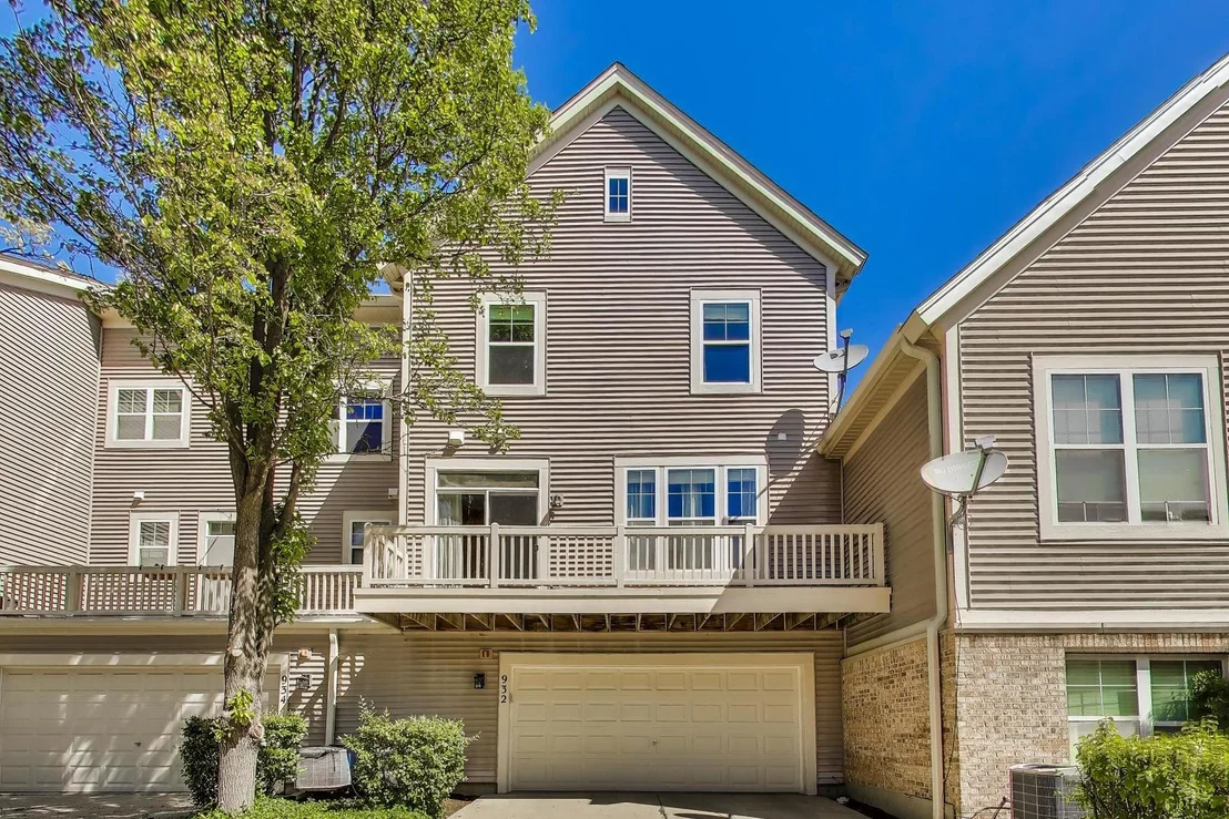 Photo of 932 Tuscany Drive