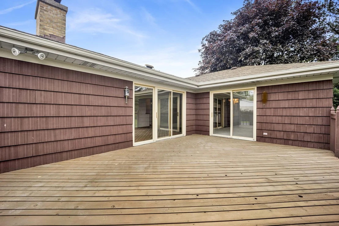Photo of 18W724 20th Place