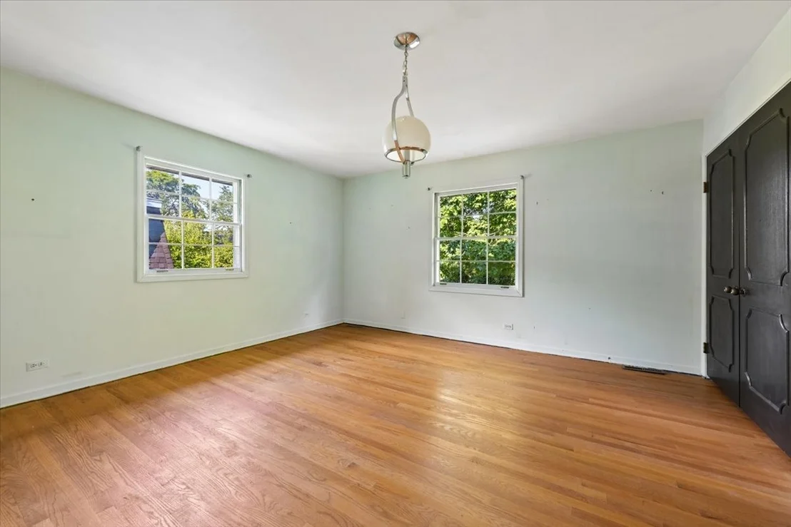 Photo of 937 Sutton Drive