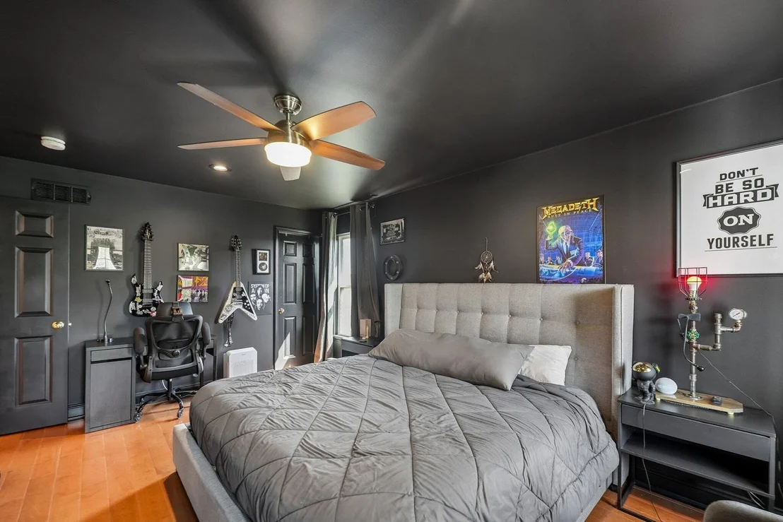 Photo of 772 E Lindsey Lane