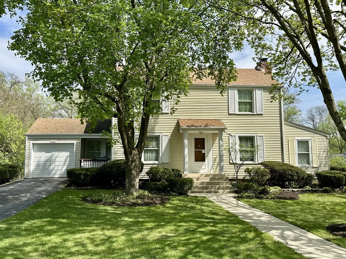 Photo of 1319 Bunker Avenue