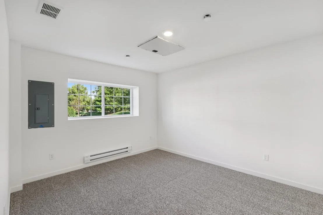Photo of 1383 Oakfield Lane