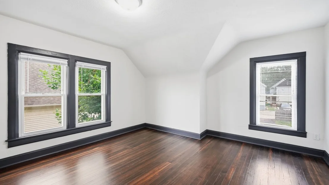 Photo of 319 Willow Avenue