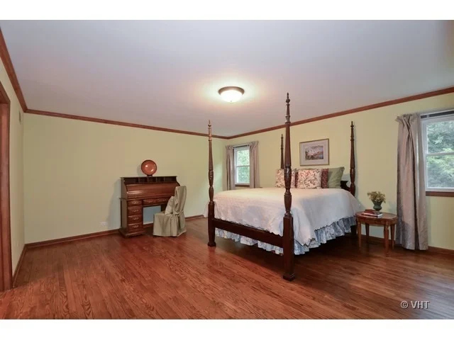 Photo of 3450 Riverside Drive