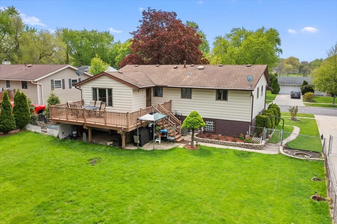 Photo of 937 Cornell Lane