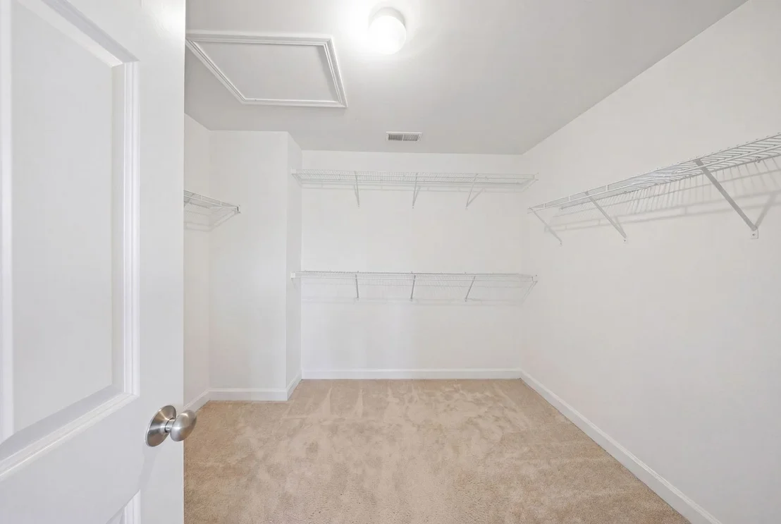 Photo of 2533 Lyman Loop