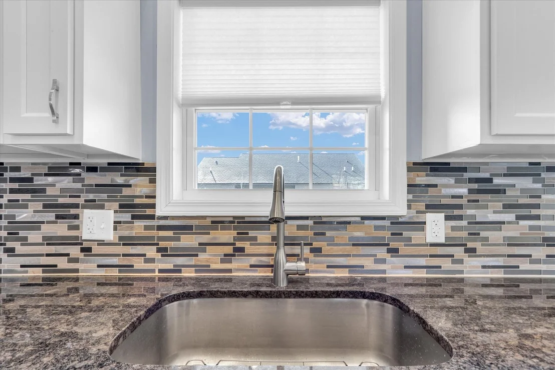 Photo of 1611 E Vernon Drive