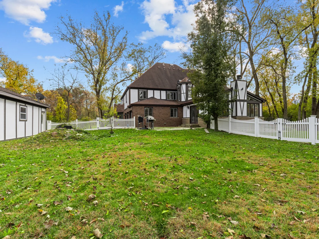 Photo of 155 Helm Road