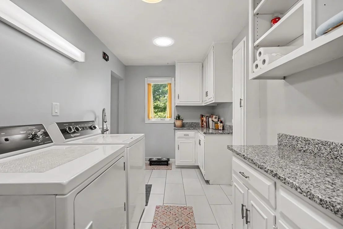 Photo of 252 Cardinal Drive
