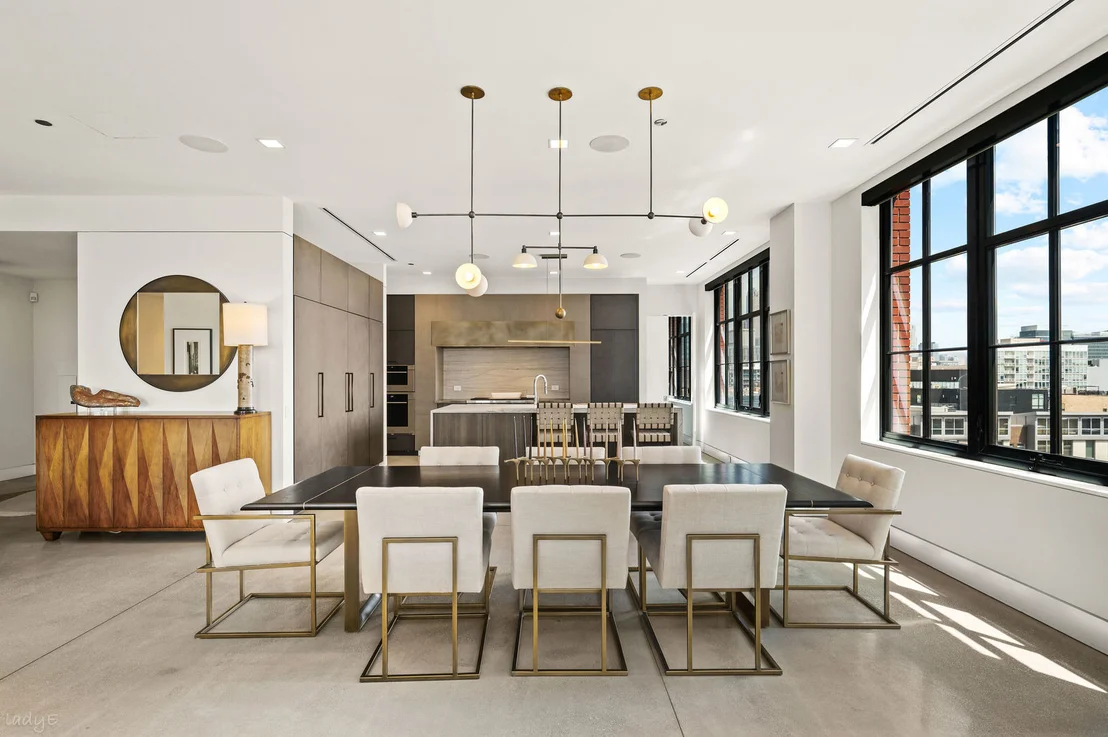 Photo of Unit PH8D at 1109 W Washington Boulevard