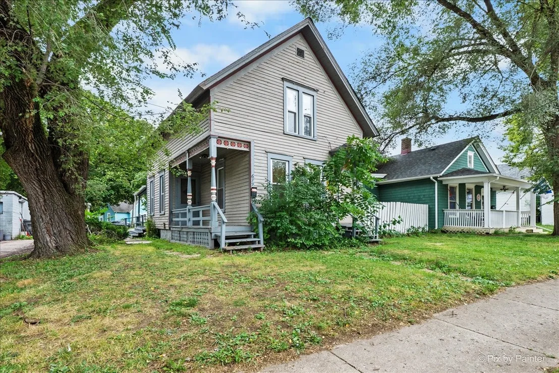 Photo of 679 Villa Street