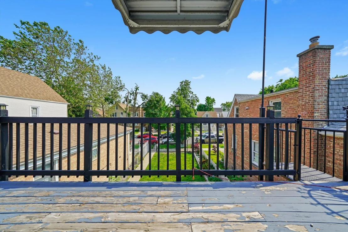 Photo of 5512 W WRIGHTWOOD Avenue