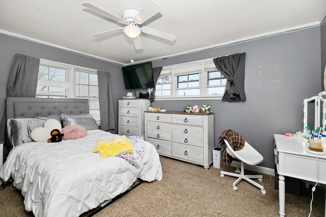 Photo of 325 N Elm Street
