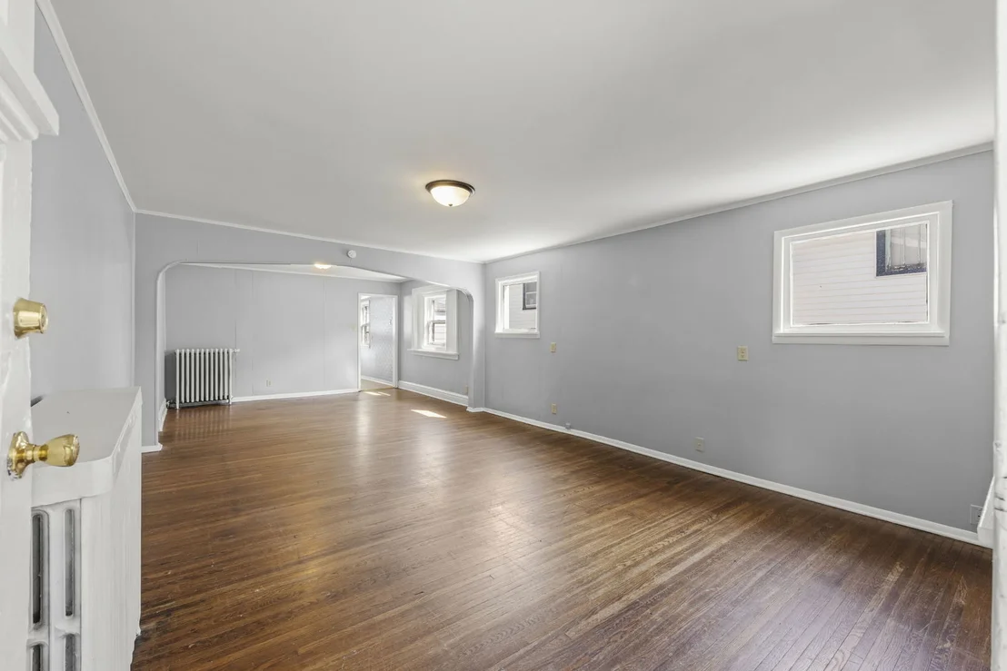 Photo of 803 1st Avenue