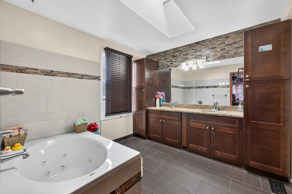 Photo of 1162 HYANNIS Circle