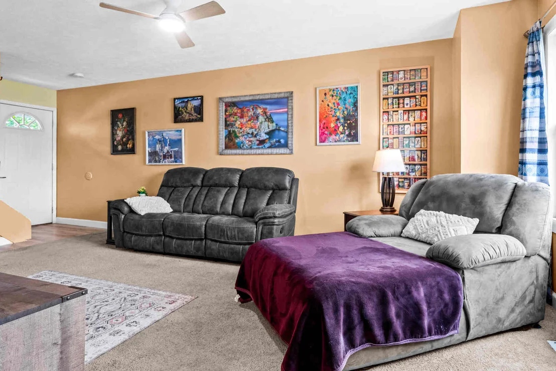 Photo of Unit A at 1536 Hunt Drive