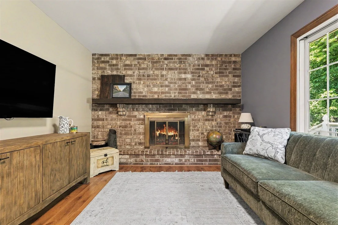 Photo of 640 Clearview Court