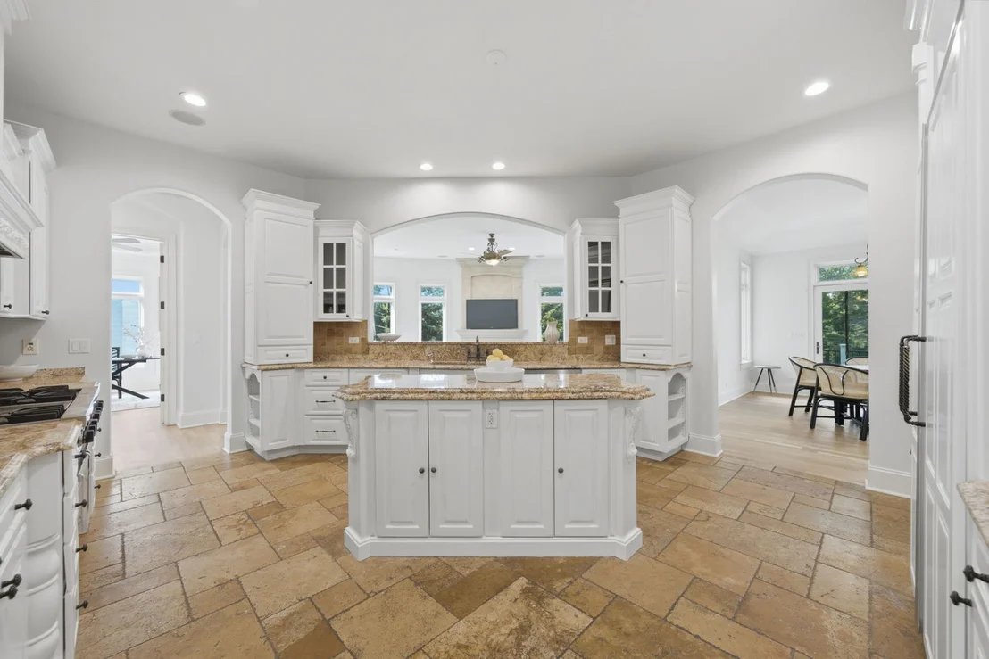 Photo of 920 Raleigh Road