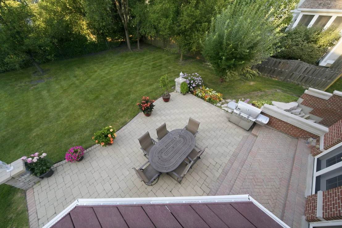 Photo of 3340 Lakeside Avenue