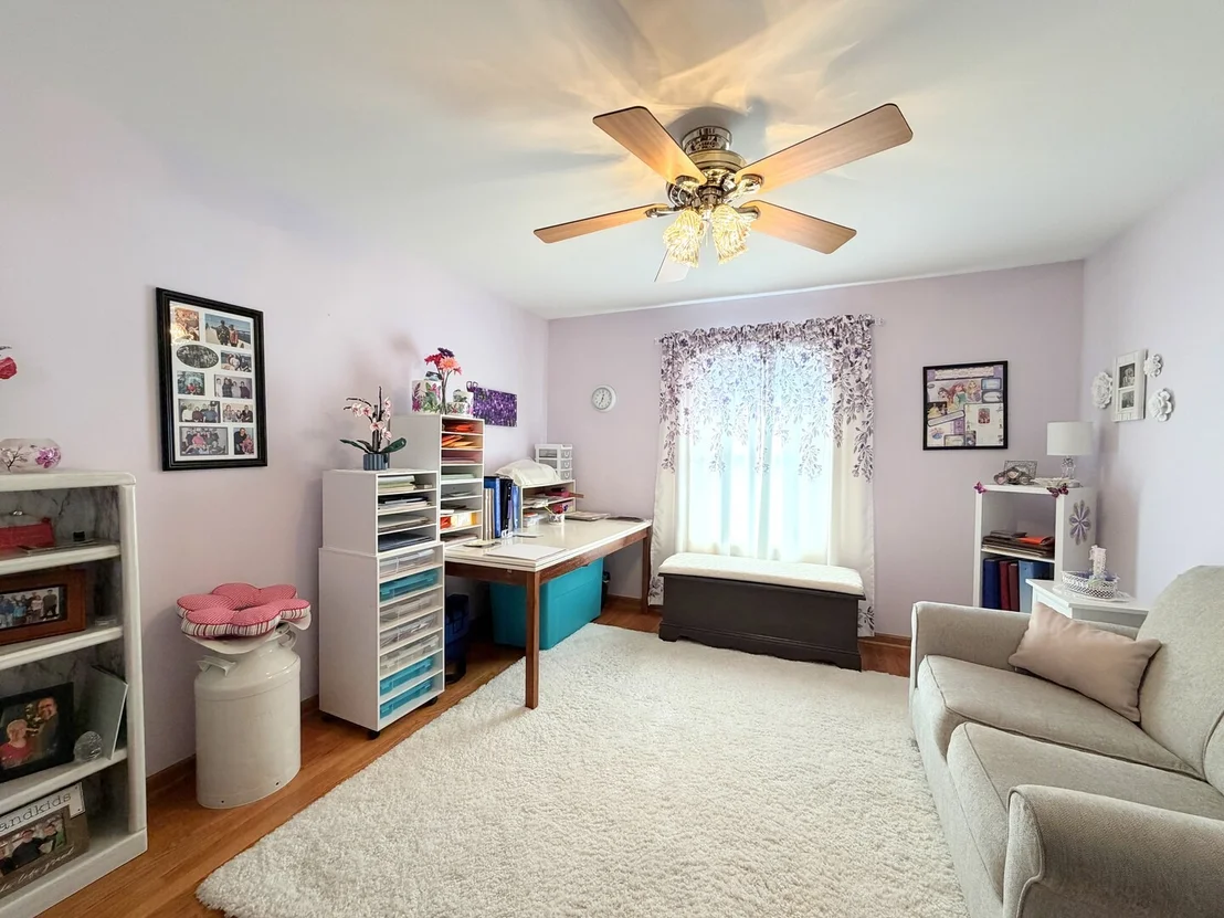 Photo of 1425 Argyle Lane N