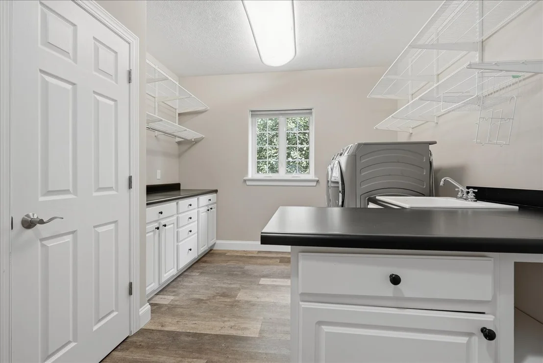 Photo of 2202 Bloomingdale Road