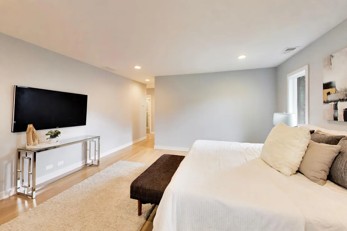 Photo of 1005 FORESTWAY Drive
