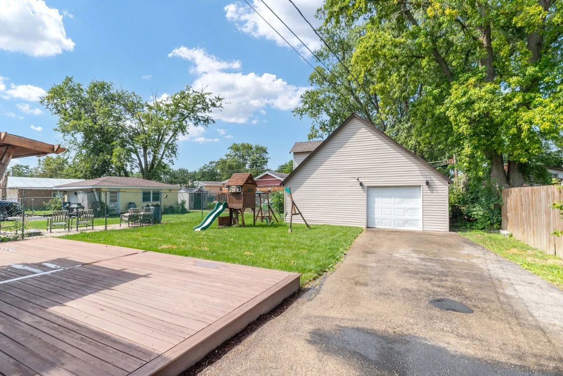 Photo of 136 N MAY Street