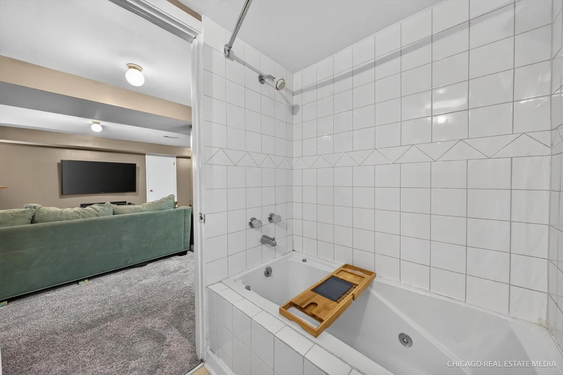 Photo of 465 N Shady Oaks Drive