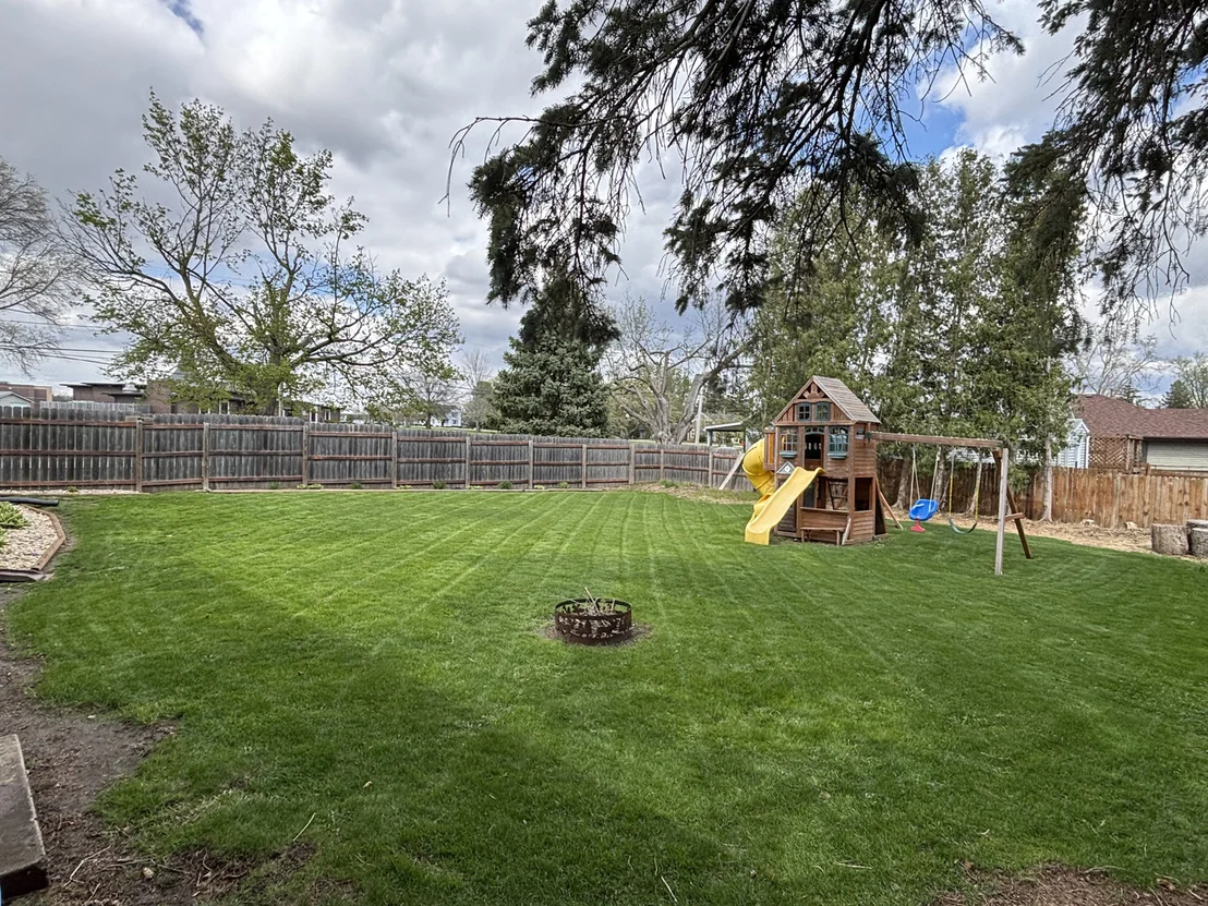 Photo of 732 W 2ND Street