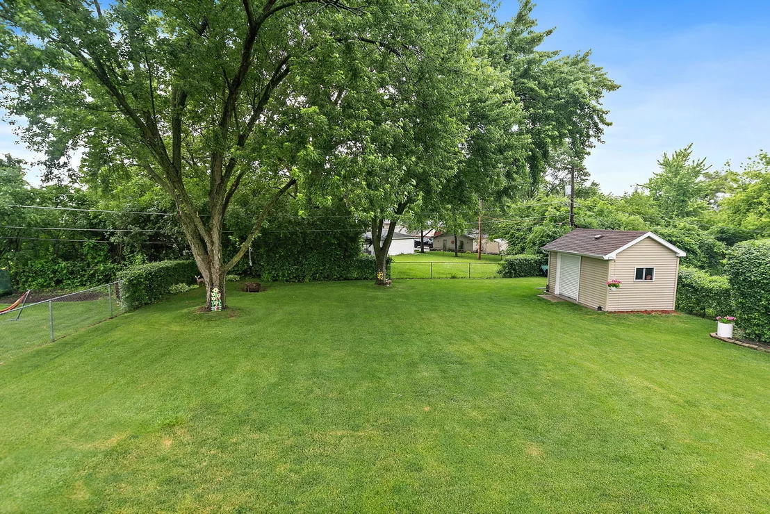 Photo of 430 Amherst Lane