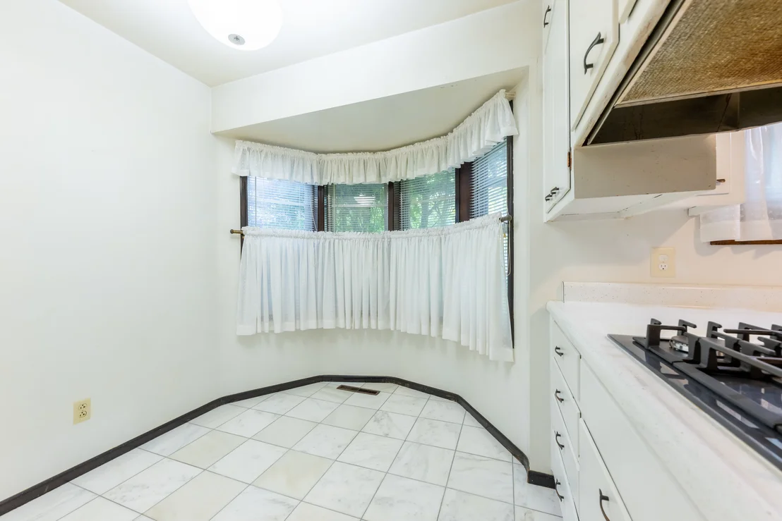 Photo of 801 Oakcrest Drive